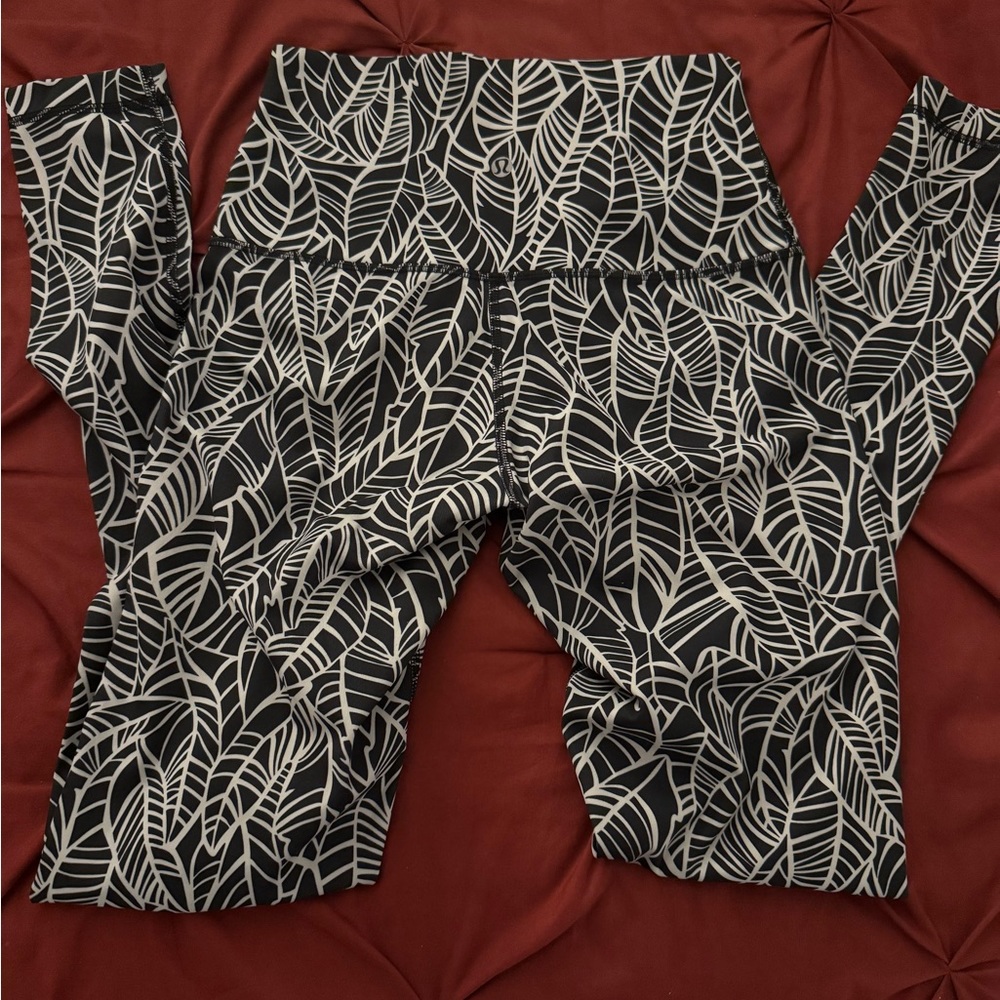Lululemon Black and White Leggings